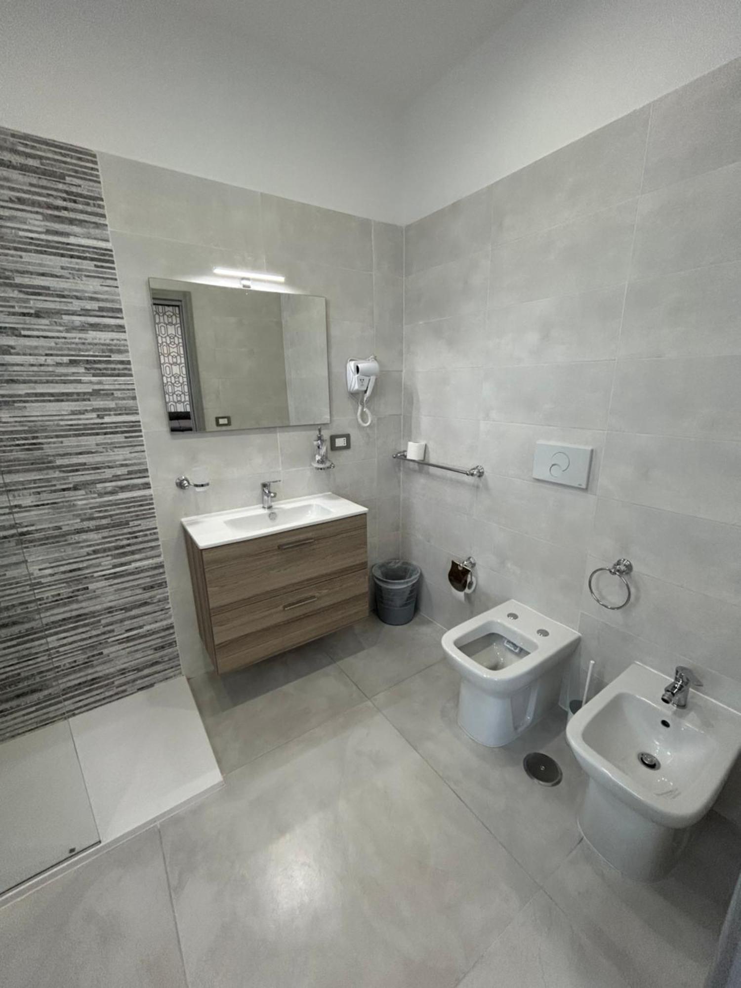 Skycity 2 B&B Napels Buitenkant foto