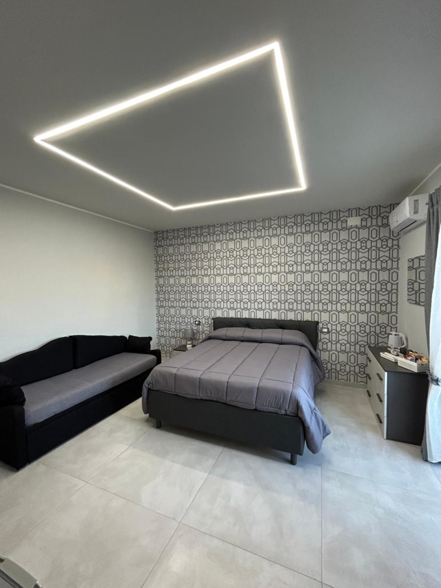 Skycity 2 B&B Napels Buitenkant foto