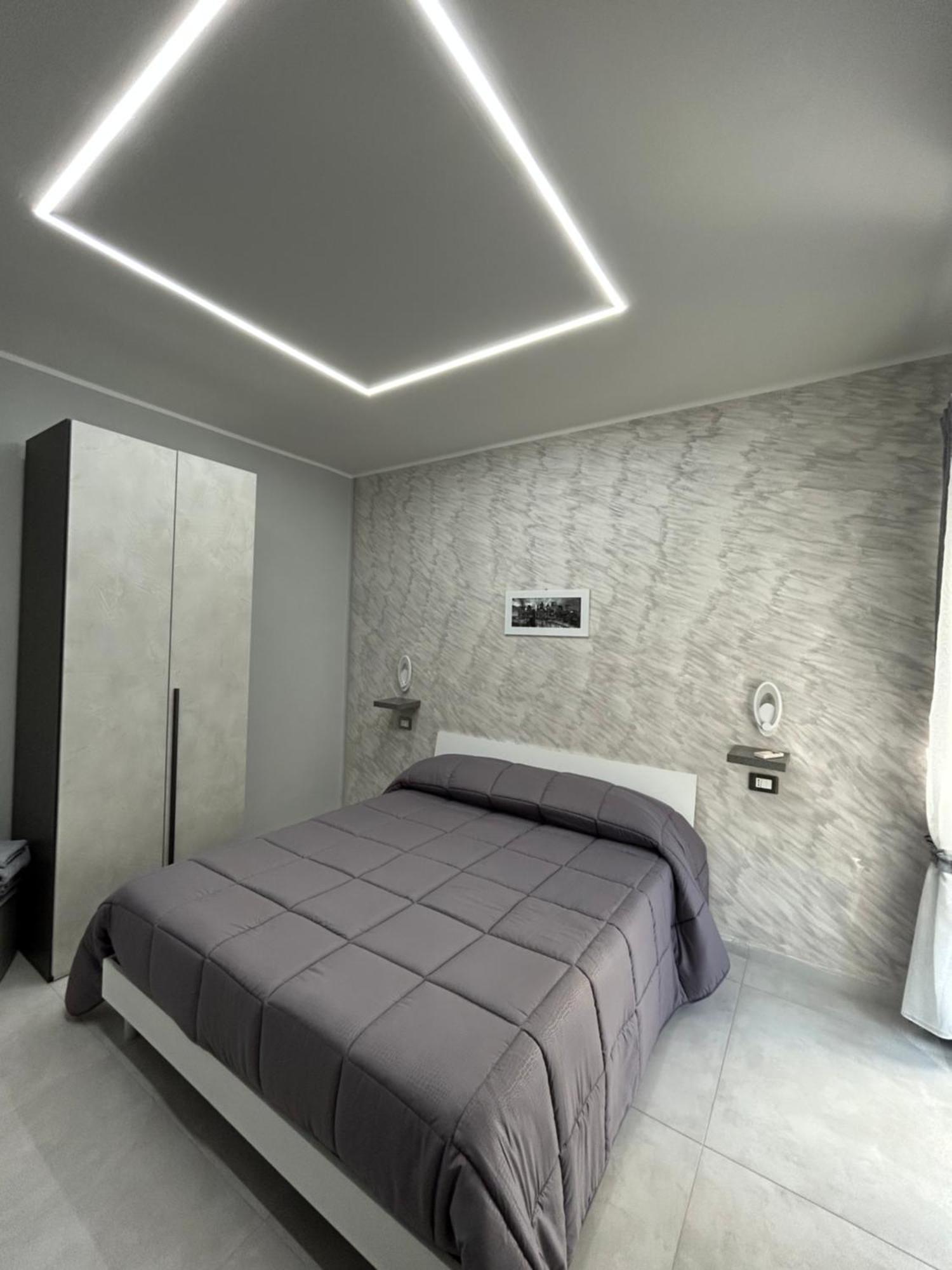Skycity 2 B&B Napels Buitenkant foto