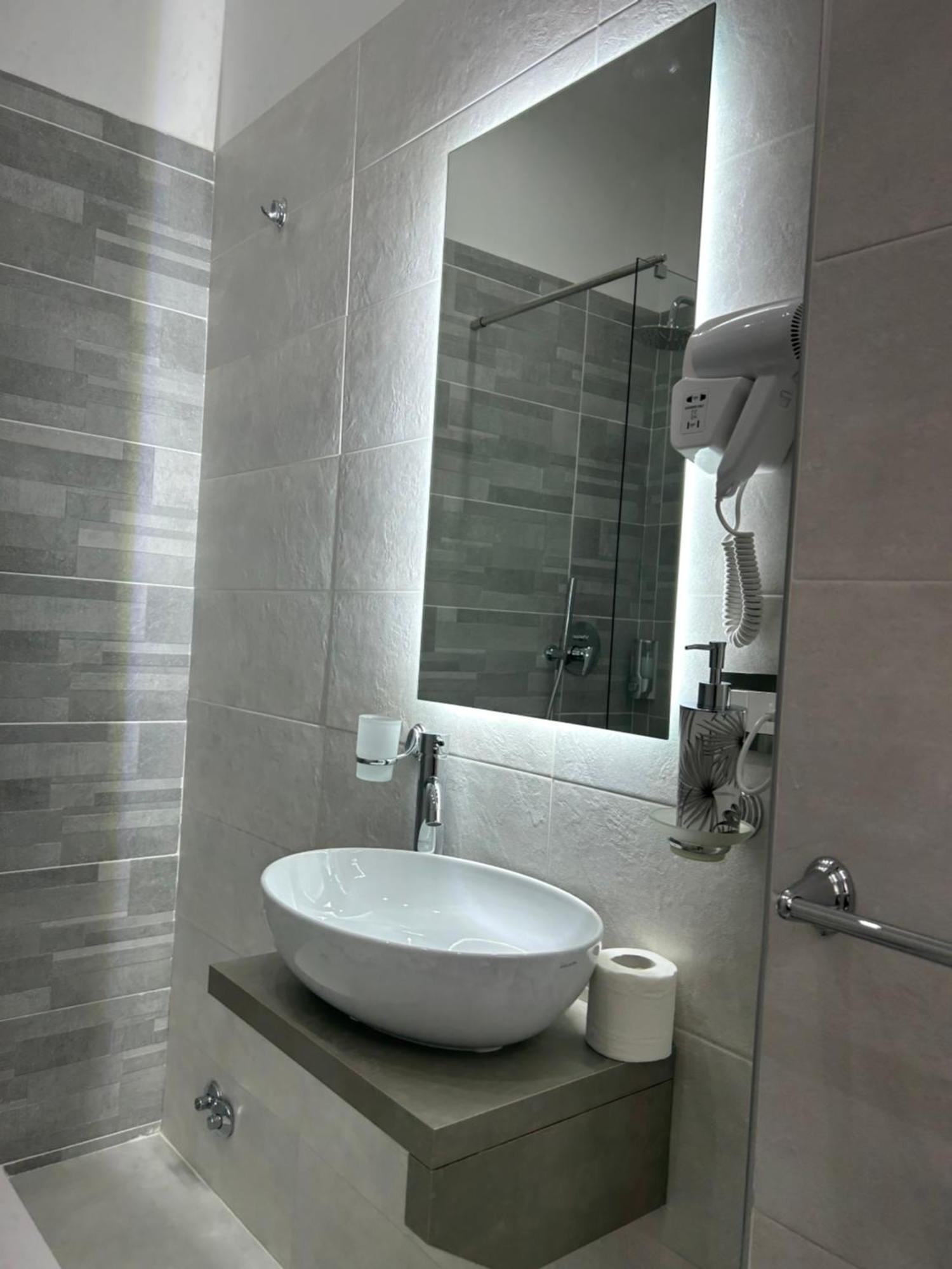 Skycity 2 B&B Napels Buitenkant foto