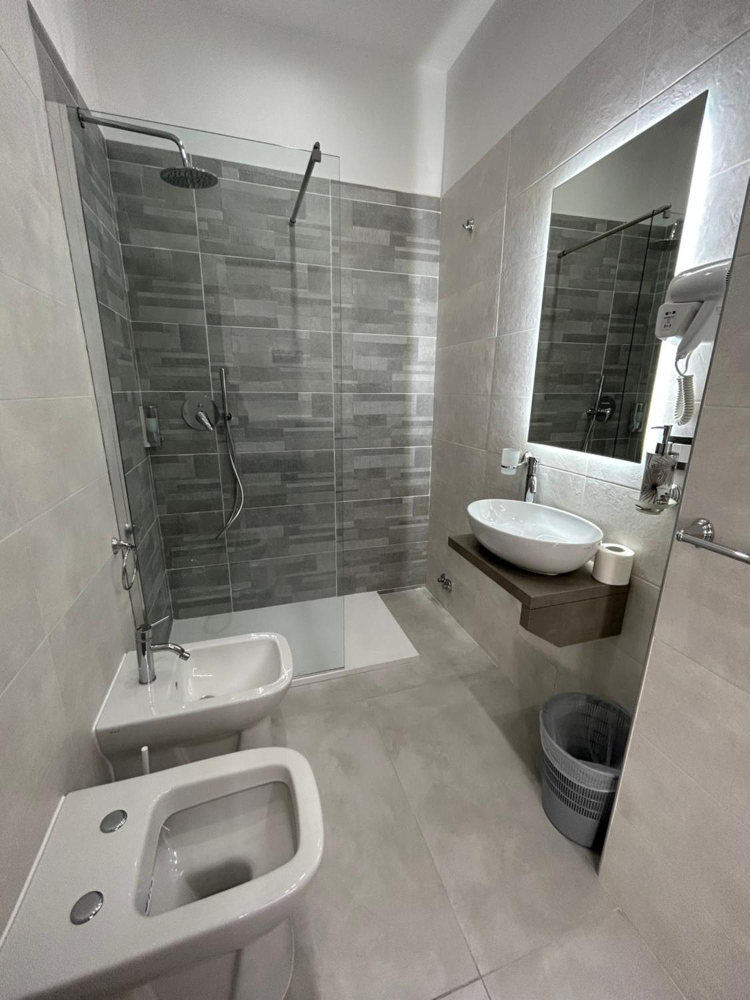 Skycity 2 B&B Napels Buitenkant foto
